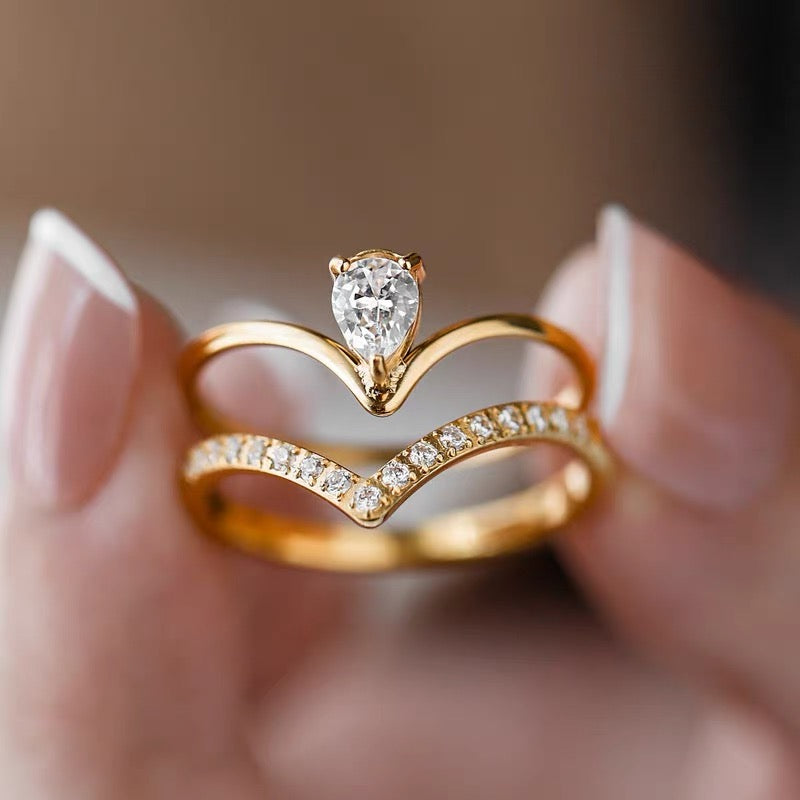 18k Gold Micro-inlaid V-shaped Water-drop Moissanite diamond ring